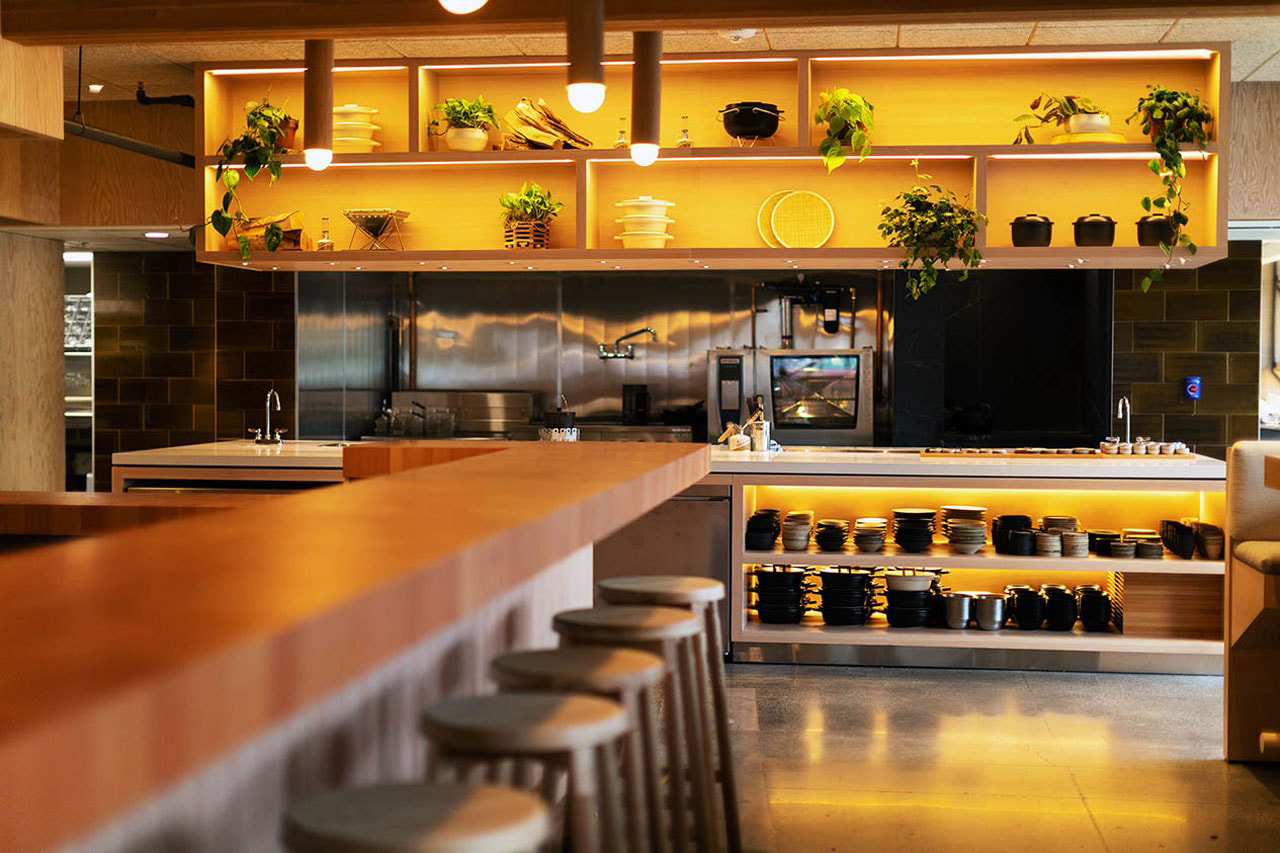 Takibi bar in Portland, United States