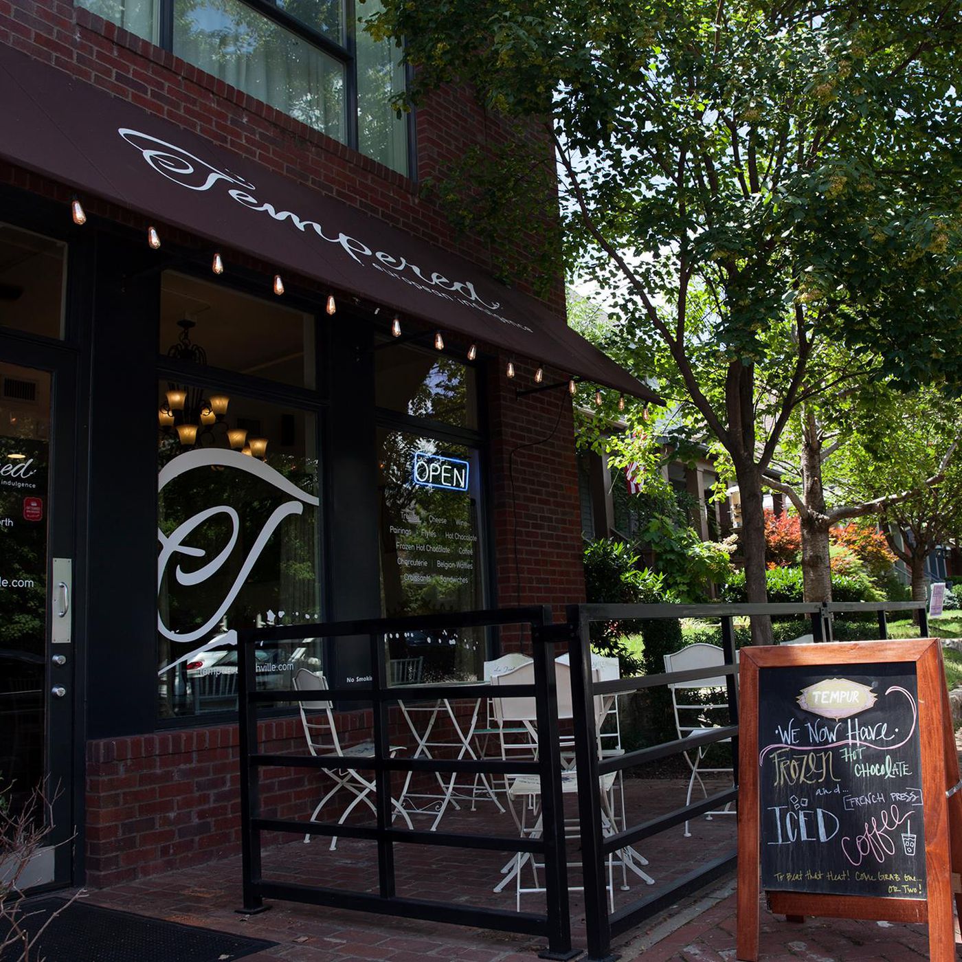 Green Hour Cocktail & Absinthe Lounge bar in Nashville, United States