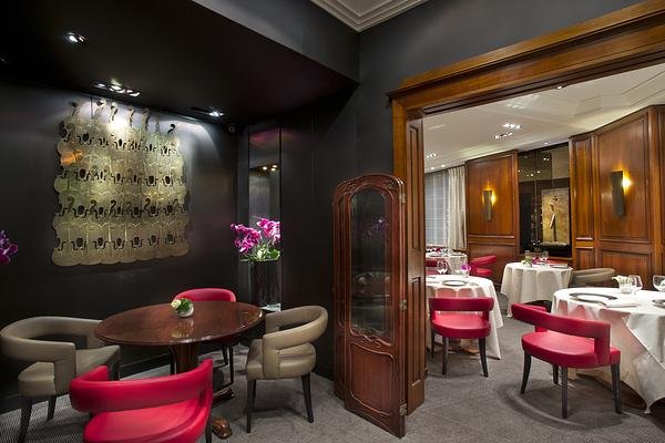 Maison Rostang, Restaurant in Paris