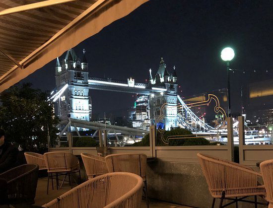 Le Pont de la Tour, Restaurant in London