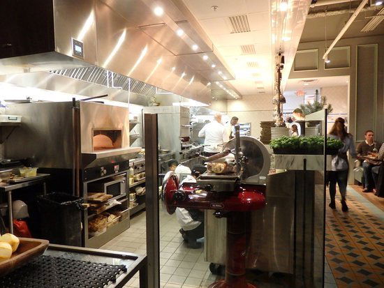 On Swann, Restaurant in Tampa