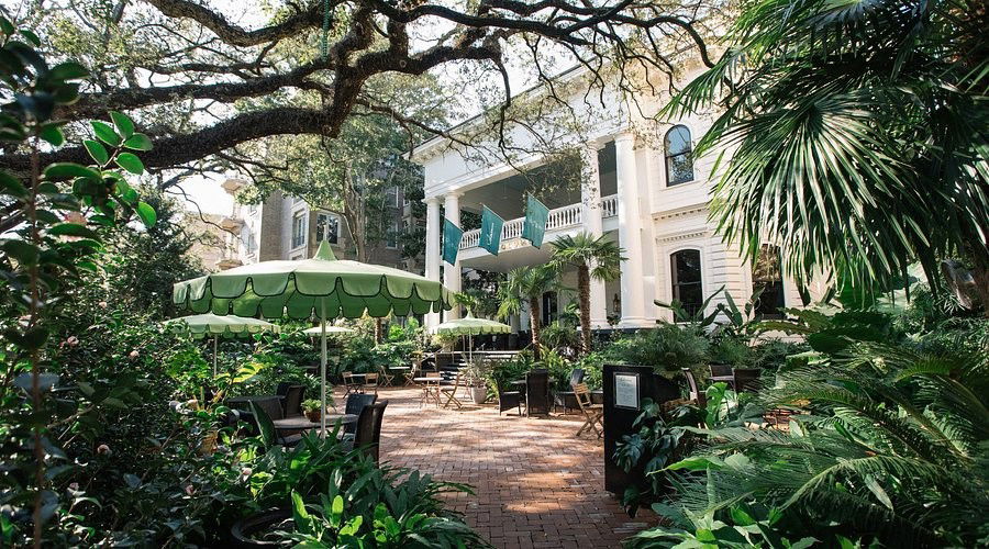 Columns, Hotel in New Orleans