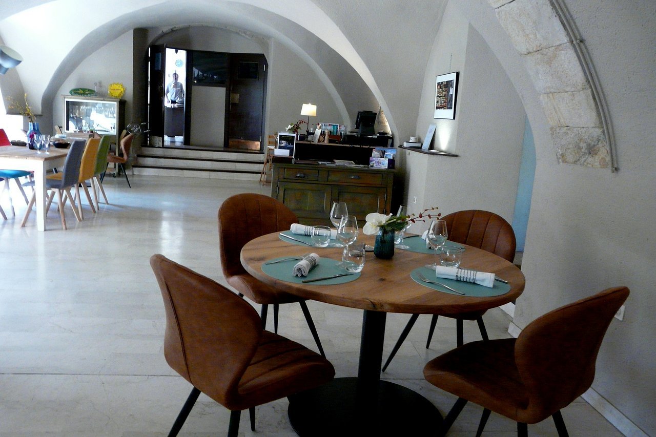 Les Coloquintes, Restaurant in Aubenas