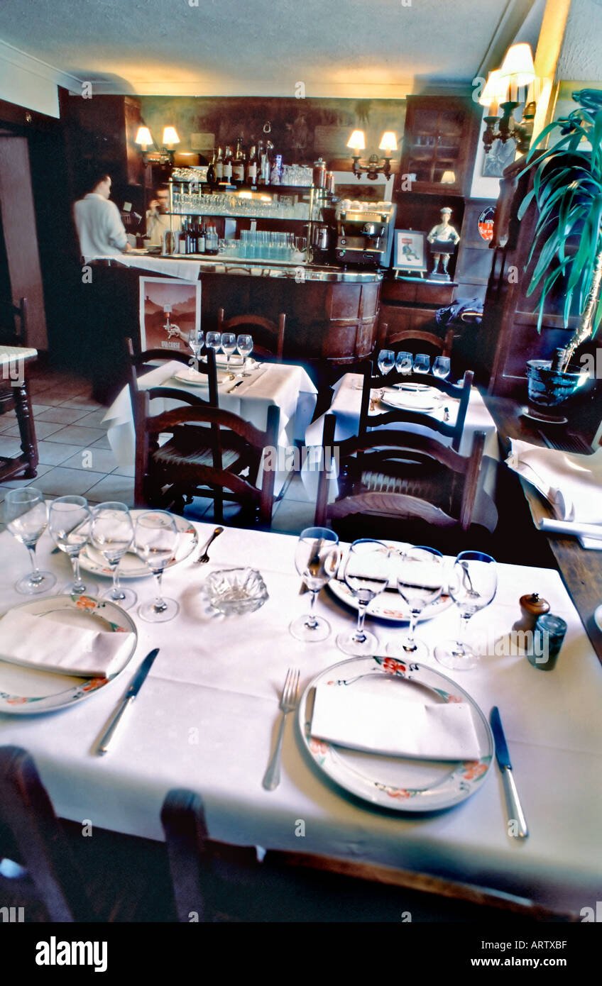 Repaire de Cartouche restaurant in Paris, France