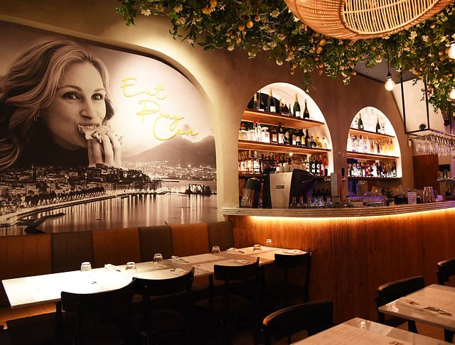 L'antica Pizzeria da Michele restaurant in Naples, Italy