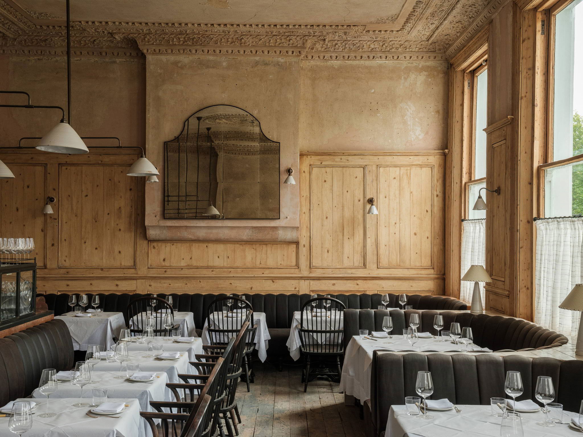 The Hero, Restaurant in London