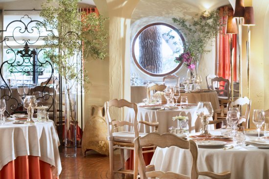 La Pinède, Restaurant in Ile de Porquerolles