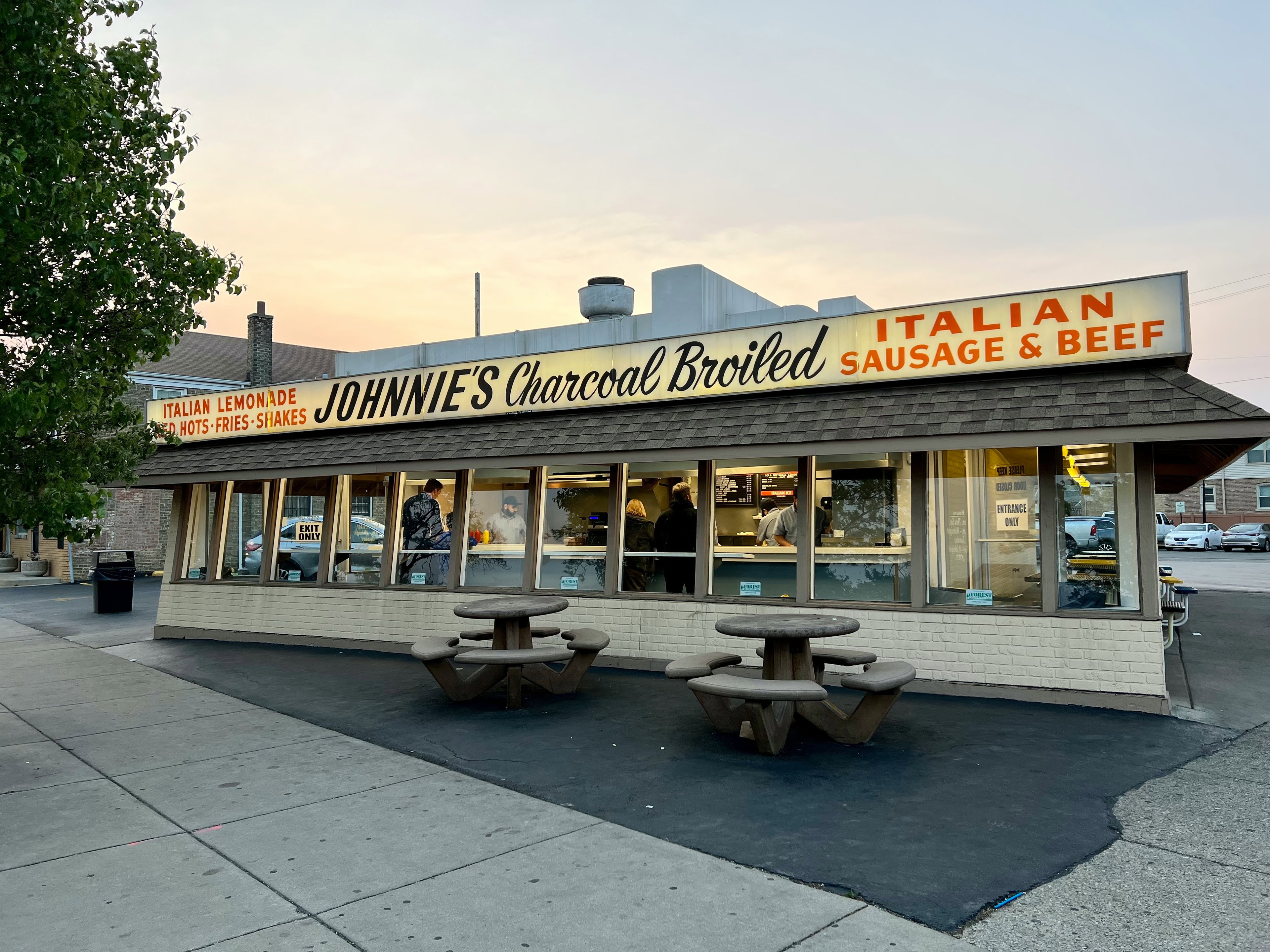 Johnnie’s Beef restaurant in Chicago