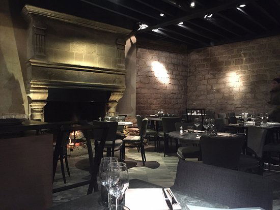 Atelier Maître Albert restaurant in Paris