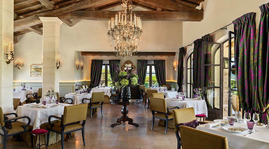 Avelan restaurant in Gargas, France