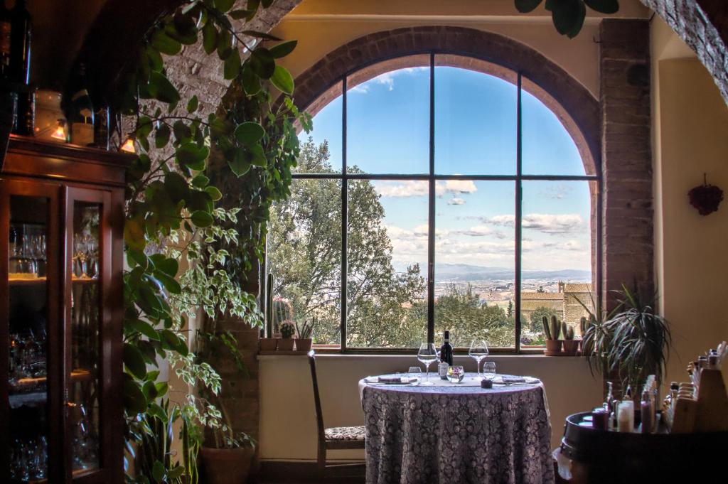 Albergo Il Giglio, Scorggiano, Italy