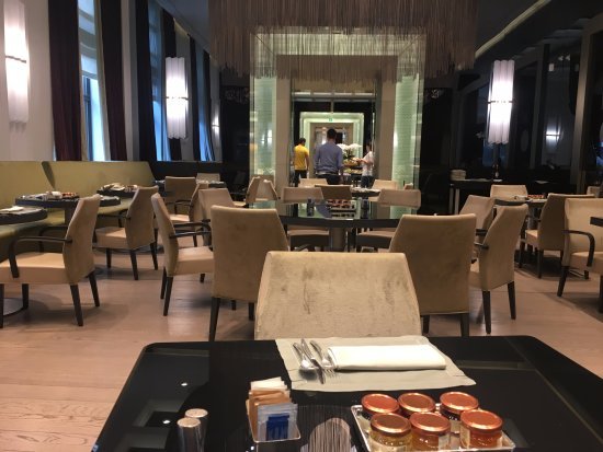 Excelsior Hotel Gallia, Restaurant in Milan