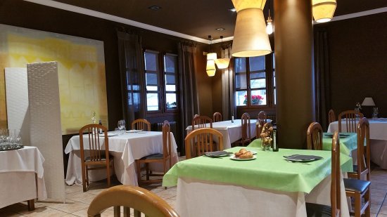 Zezilionea, Restaurant in Olaberria