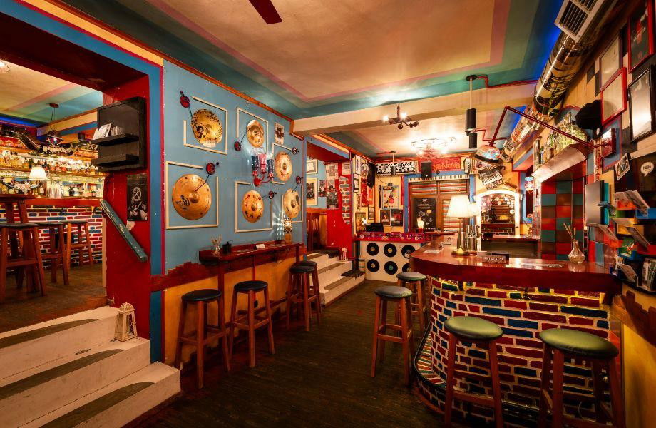 Nouvelle Vague bar in Tirana