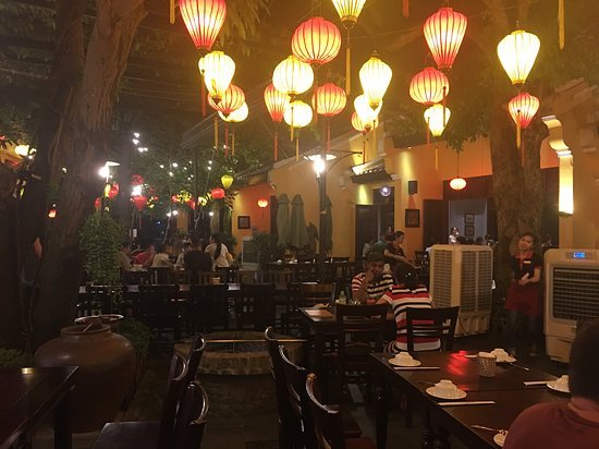 Madame Lân, Restaurant in Da Nang