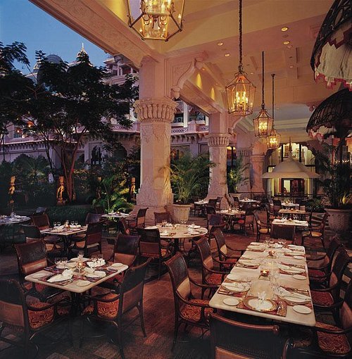 Jamavar - Leela Palace restaurant in Bangalore, India