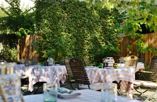 Weinwirtschaft Kleines Jacob restaurant in Hamburg, Germany