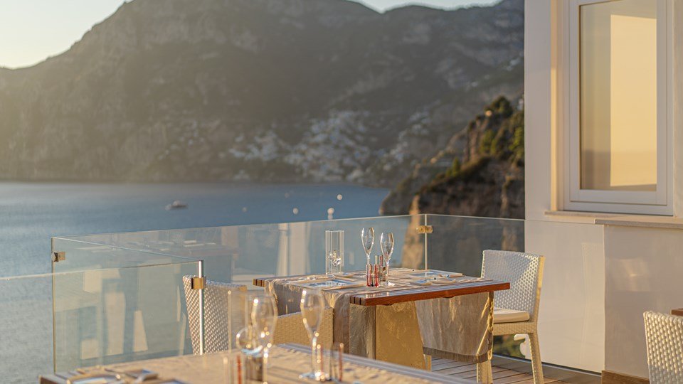 Un Piano nel Cielo restaurant in Praiano