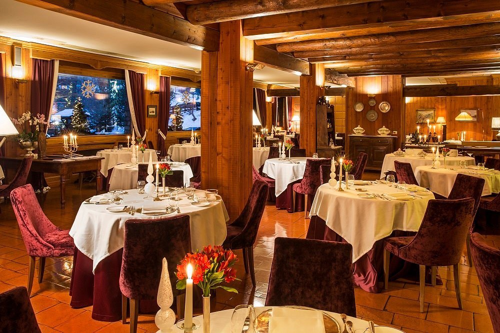 Wood restaurant in Breuil-Cervinia, Italy