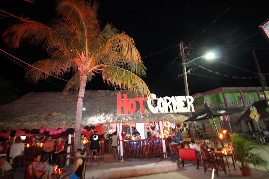 The Hot Corner, Bar in Mérida