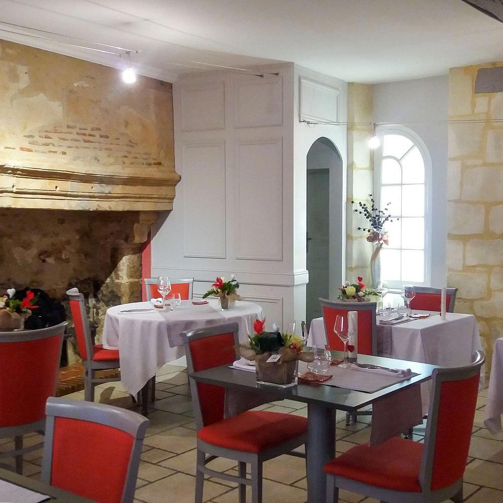 Restaurant du Dauphin restaurant in La Ferté-Bernard