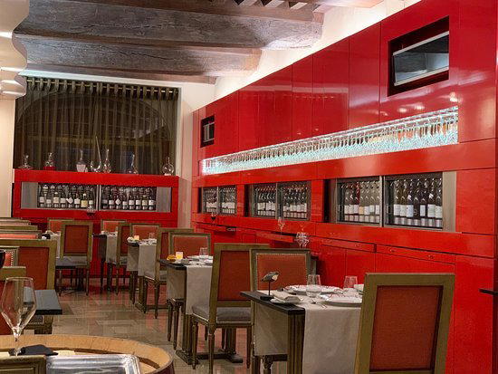 Loiseau des Vignes restaurant in Beaune, France