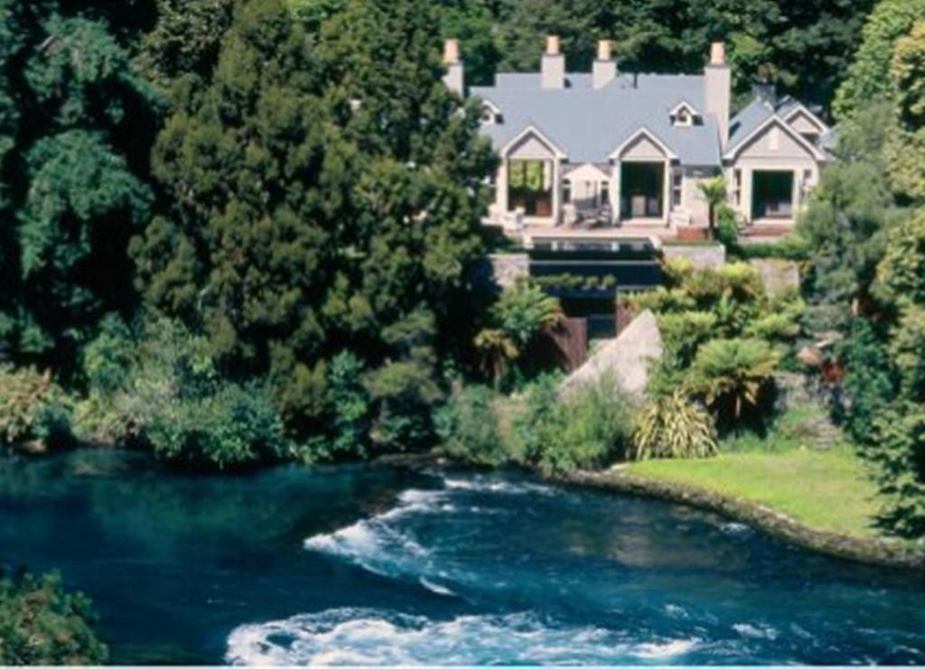 Huka Lodge hotel in Auckland, New Zealand