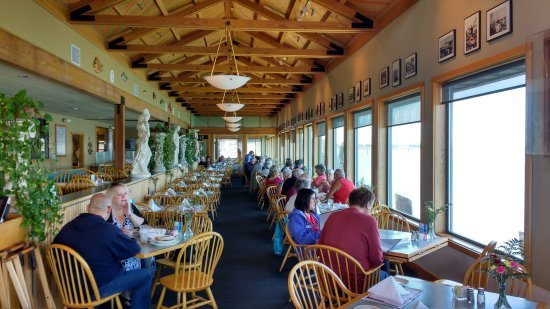 The Tides Market restaurant in Safety Harbor, United States