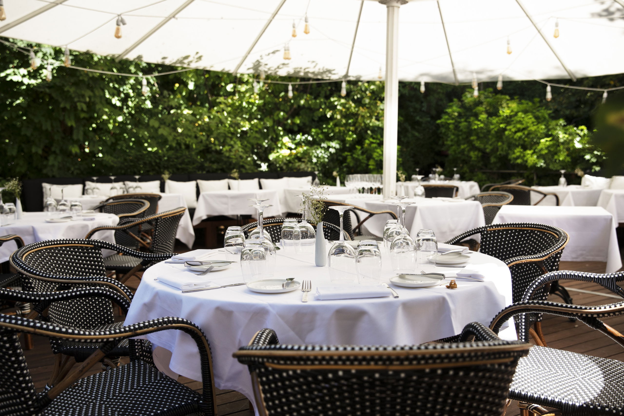 Villa9Trois, Restaurant in Paris