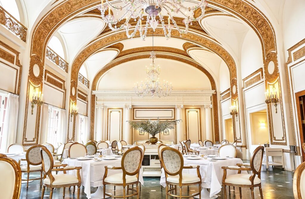 The Nines, Restaurant in New York City