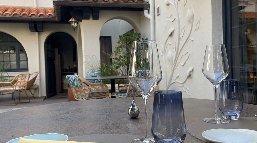 Le Restaurant 1451, Restaurant in Renaison