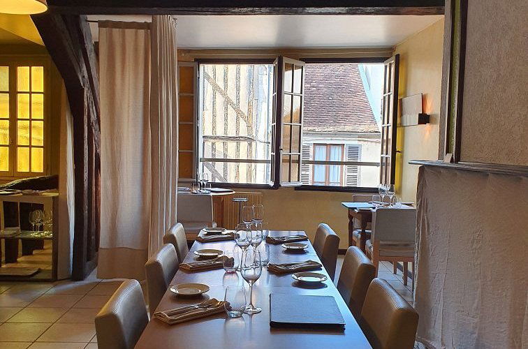 Le Noyo, Restaurant in Auxerre