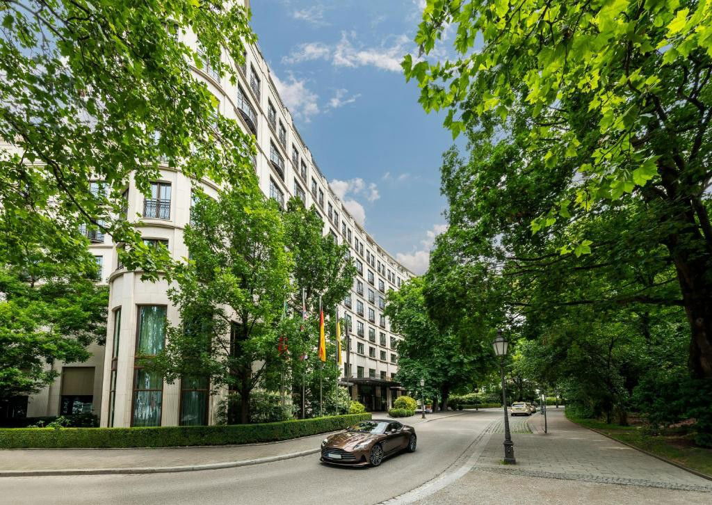 Rocco Forte Charles Hotel, Hotel in Munich