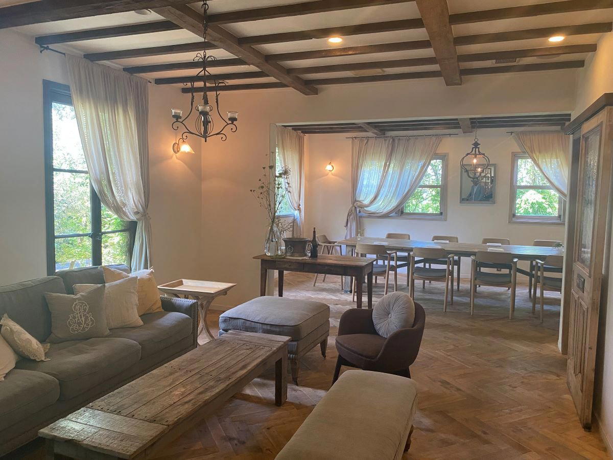 Villa Aida, Iwade, Japan