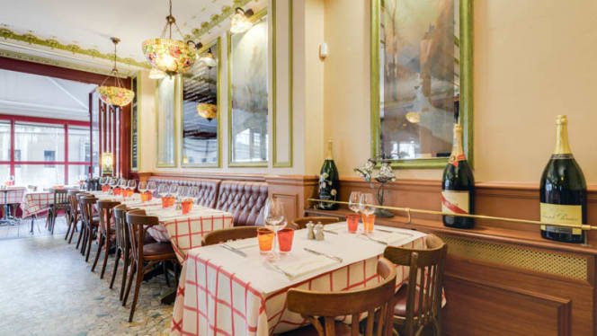 La Ferme, Restaurant in Paris