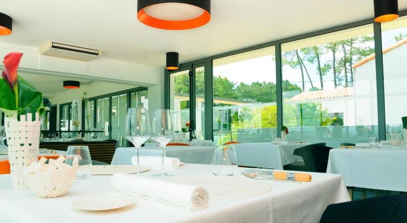 L'Aquarelle restaurant in Breuillet