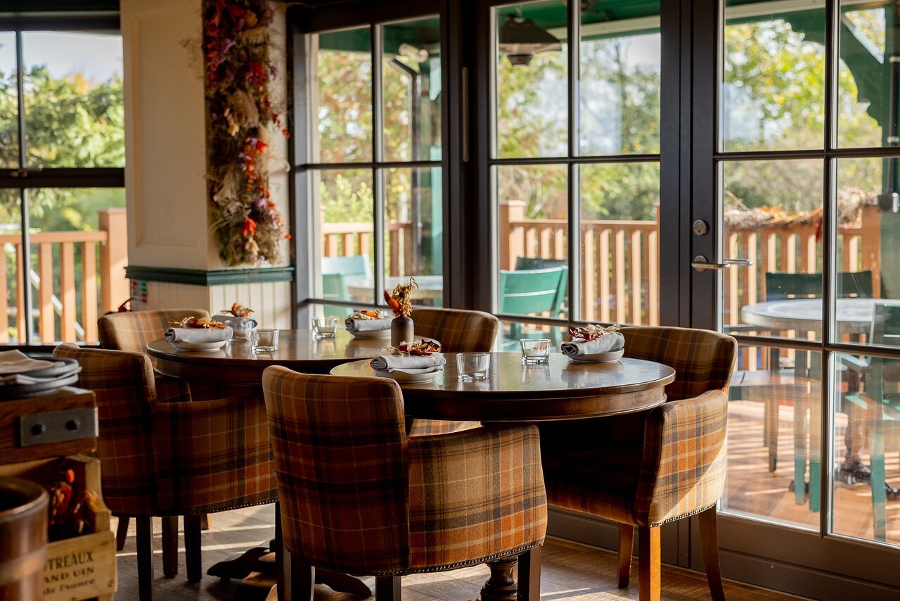 The Loch & The Tyne, Restaurant in Old Windsor