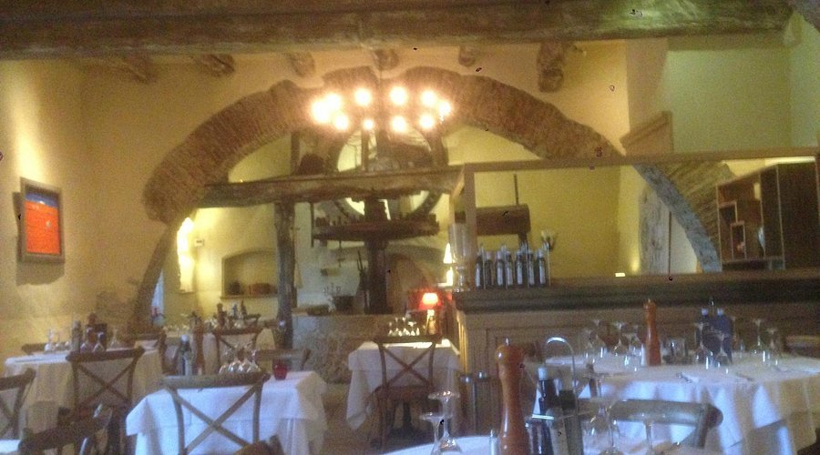Le Vieux Moulin restaurant in Chabanais