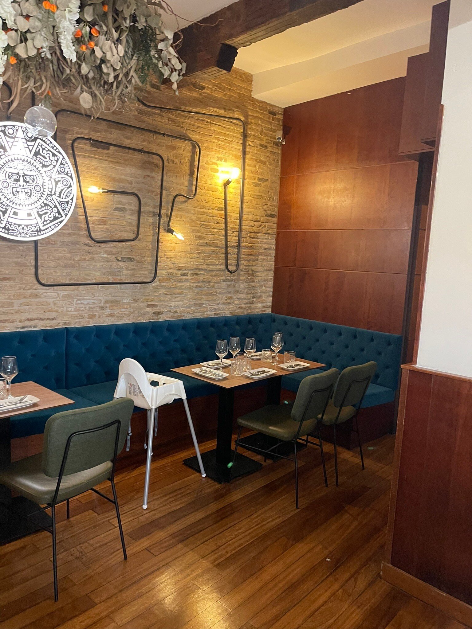 es.TABLE restaurant in Saragossa, Spain