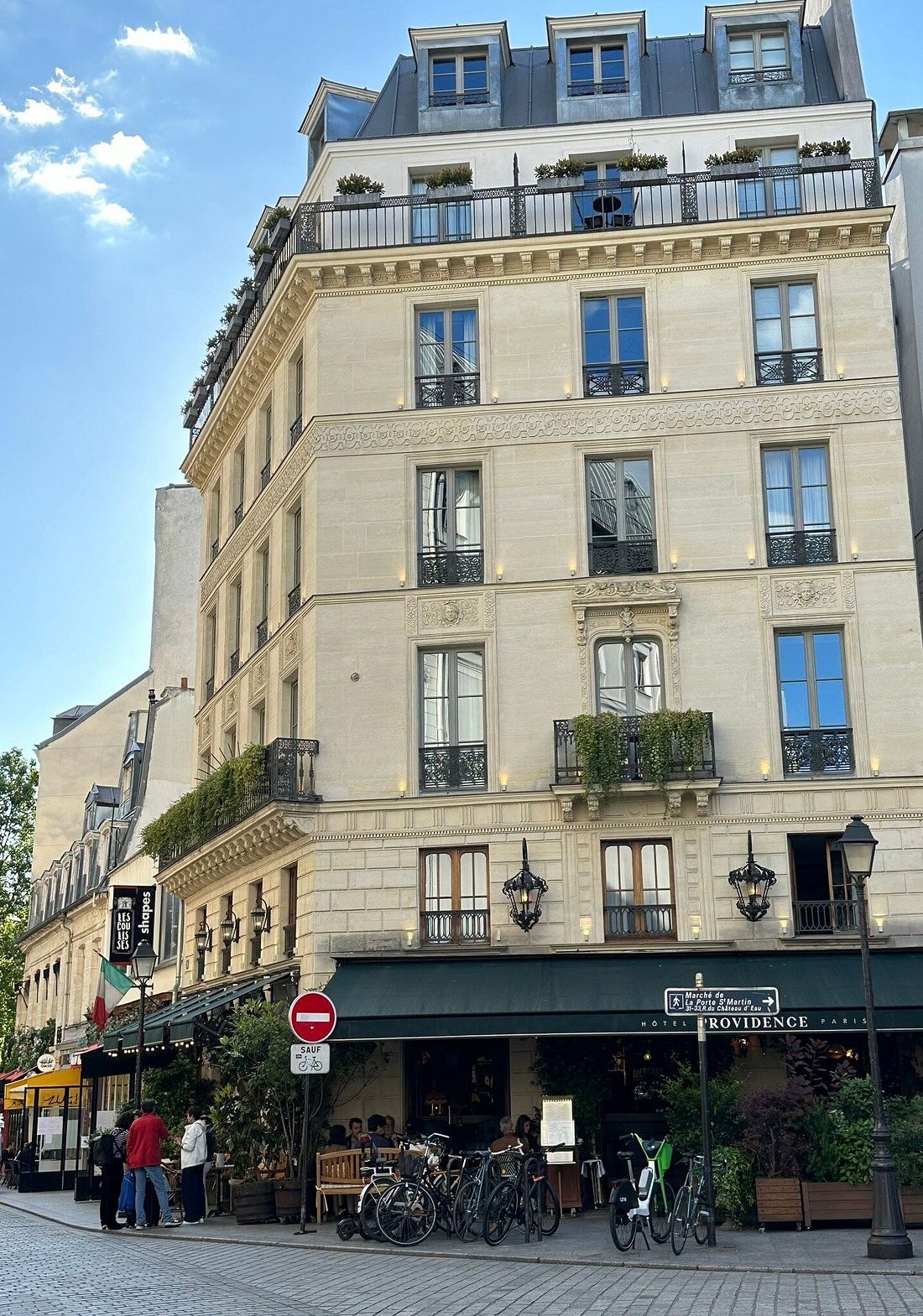 Providence, Hotel in Paris