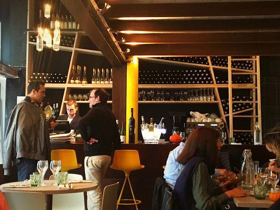 Un Petit Cabanon Bouillon restaurant in Marseille, France