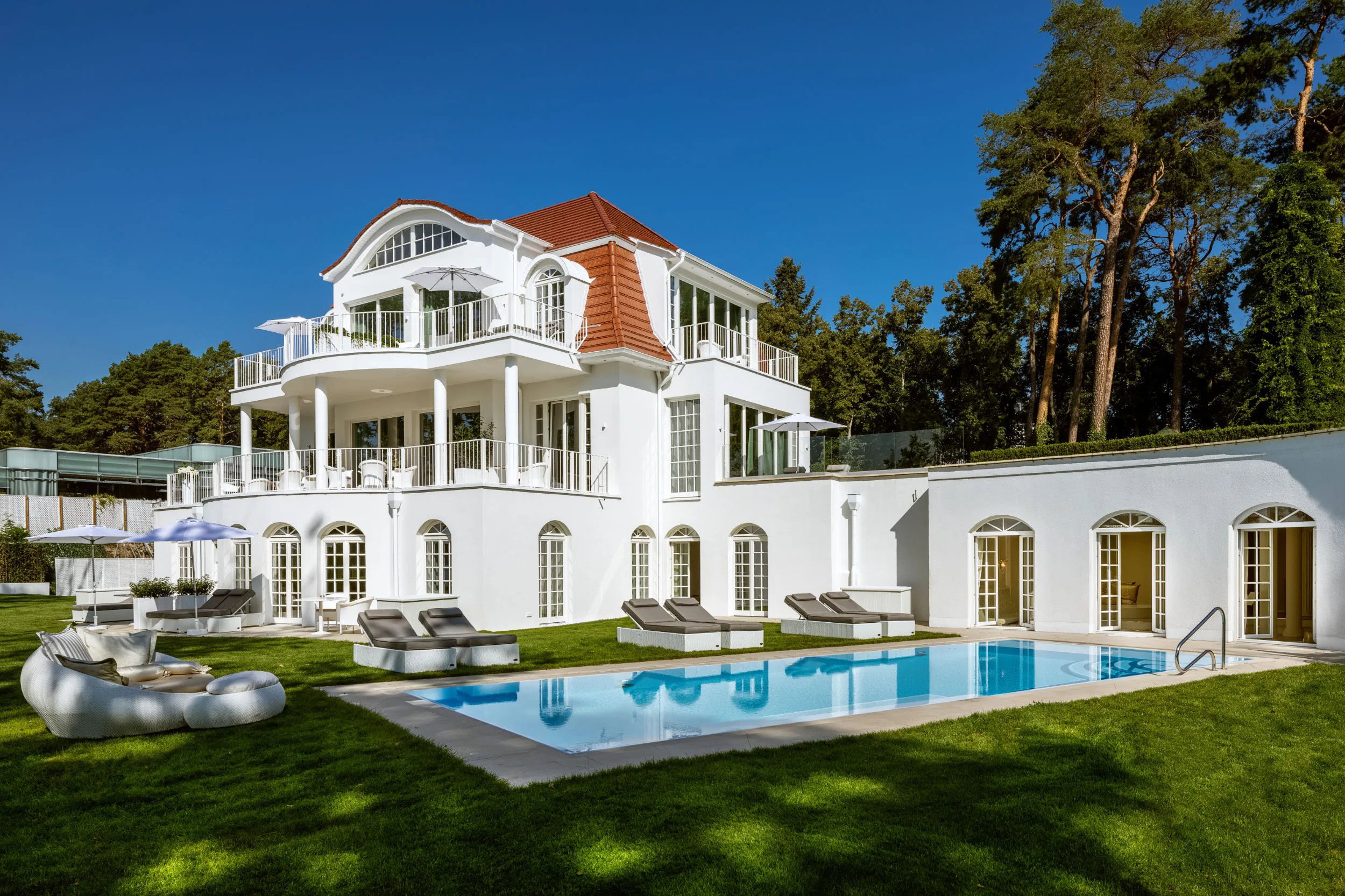 Villa Contessa hotel in Bad Saarow, Germany