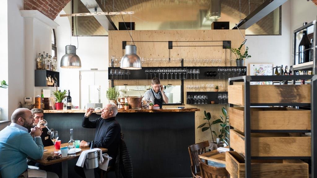 Magazzino 52, Restaurant in Turin