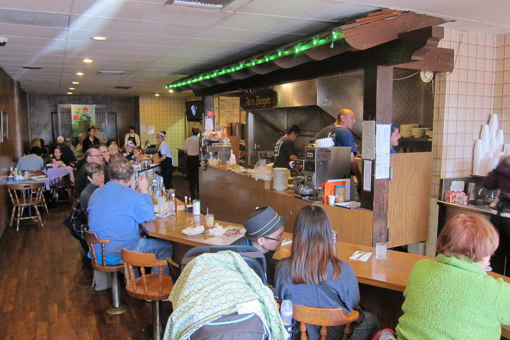 Pie ’n Burger restaurant in Los Angeles, United States