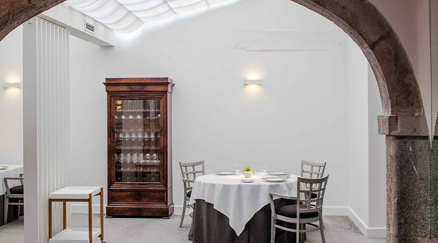 Cenador de Amós restaurant in Villaverde de Pontones, Spain