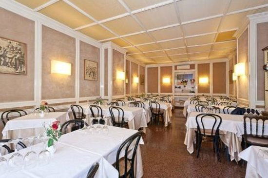 Tre Scalini, Restaurant in Novara
