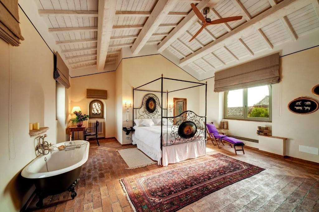 Corte della Maestà hotel in Civita di Bagnoregio, Italy