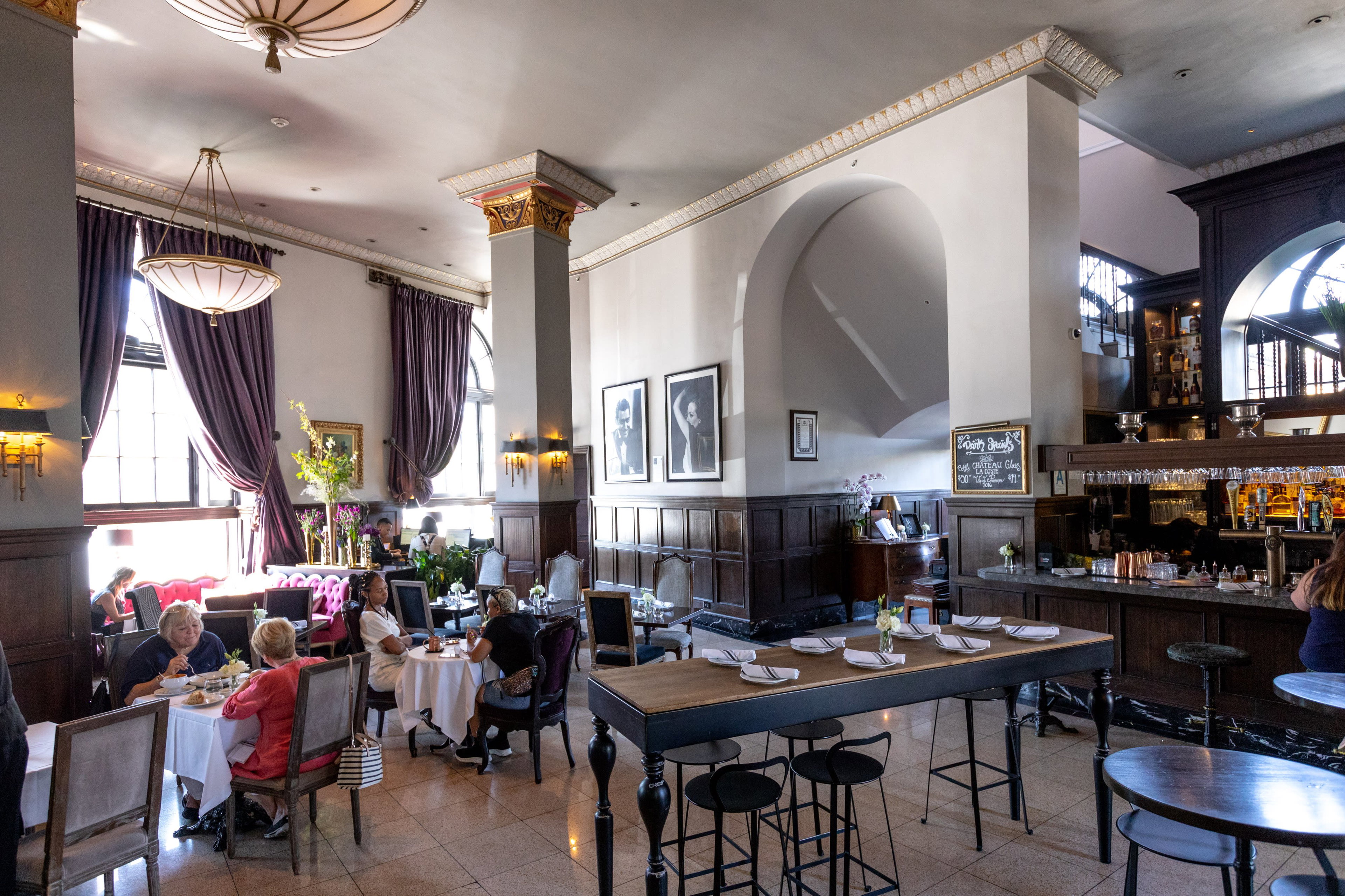 Father’s Office restaurant in Los Angeles, United States