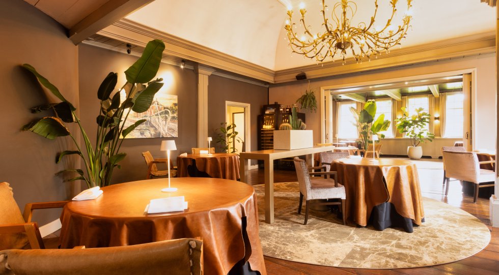 Herberg Onder de Linden restaurant in Aduard, Netherlands