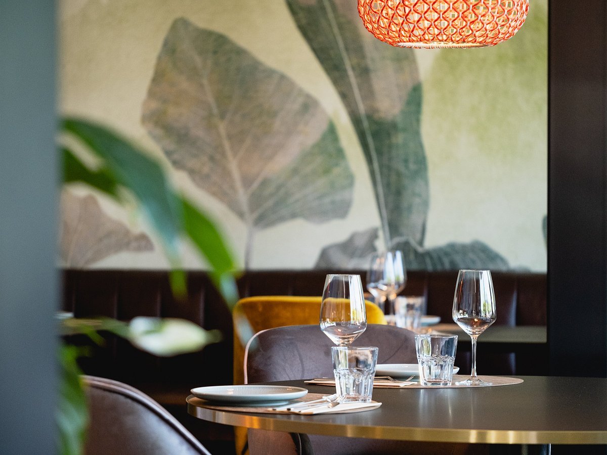 Birdy's by Achtien restaurant in Brunnen, Switzerland